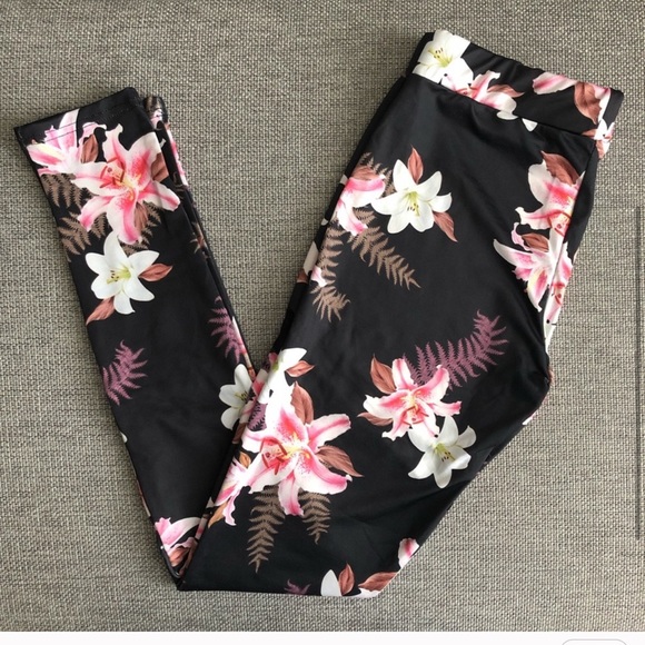 Beautiful work out set🌸 - Picture 4 of 4